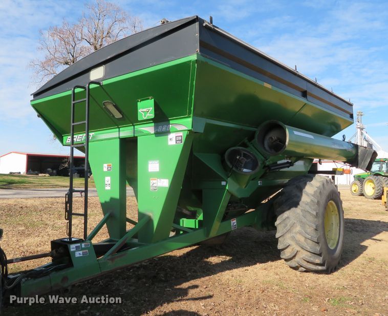 image for item DN7843 Brent 880  grain cart