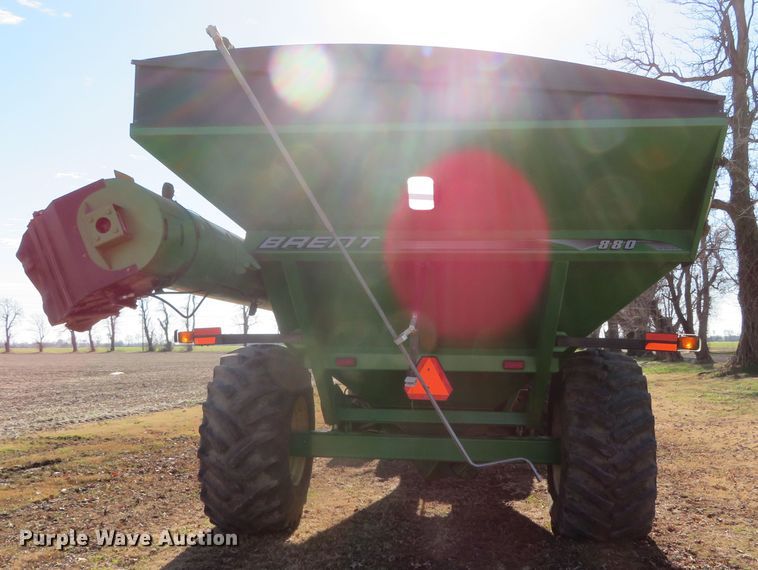 image for item DN7843 Brent 880  grain cart