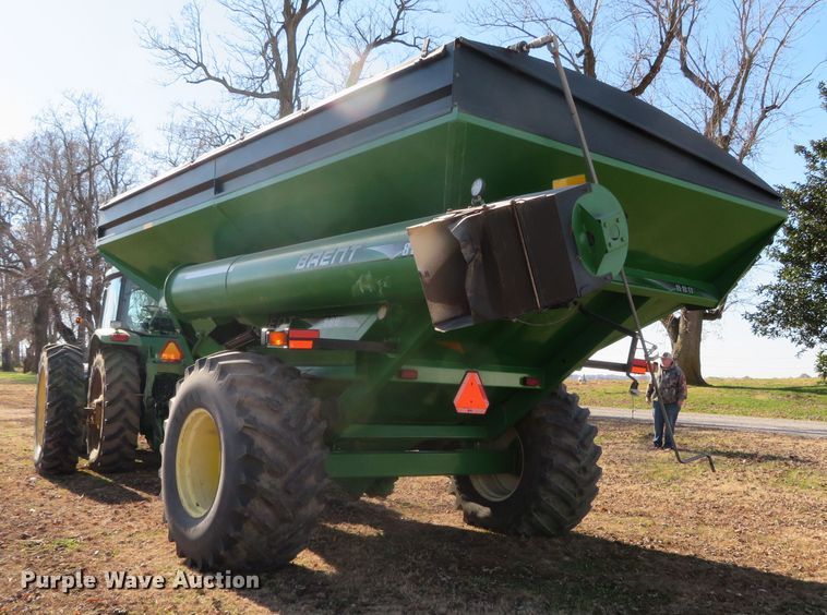 image for item DN7843 Brent 880  grain cart
