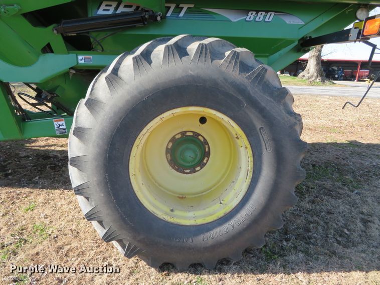 image for item DN7843 Brent 880  grain cart