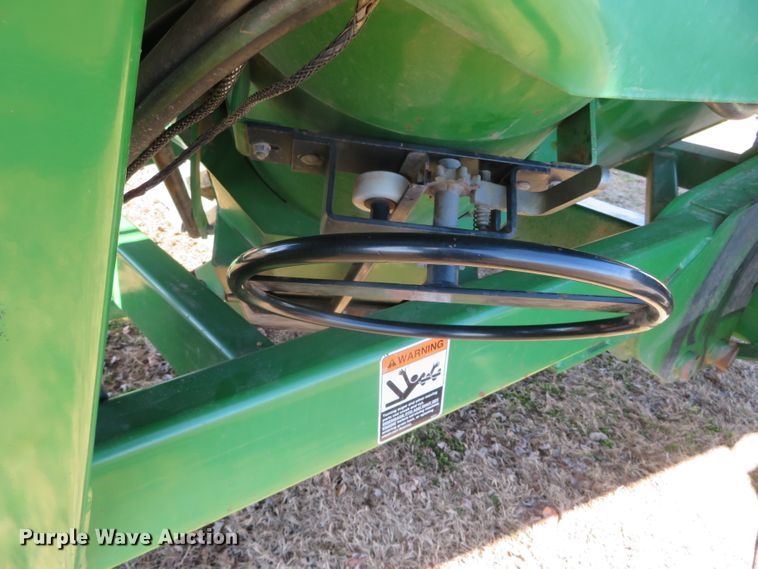 image for item DN7843 Brent 880  grain cart