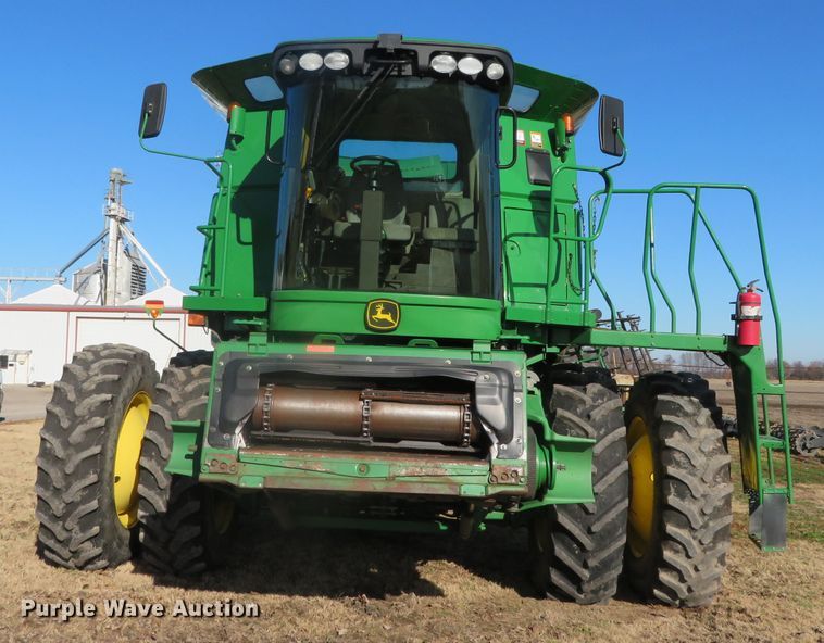 image for item DN7844 2010 John Deere 9770 STS  RWA combine