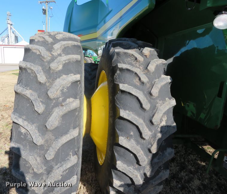 image for item DN7844 2010 John Deere 9770 STS  RWA combine
