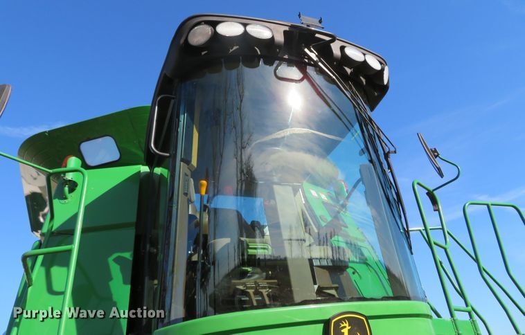 image for item DN7845 2010 John Deere 9770 STS  RWA combine