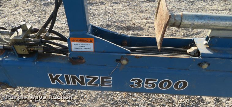 image for item DN7849 Kinze 3500  split row no-till planter