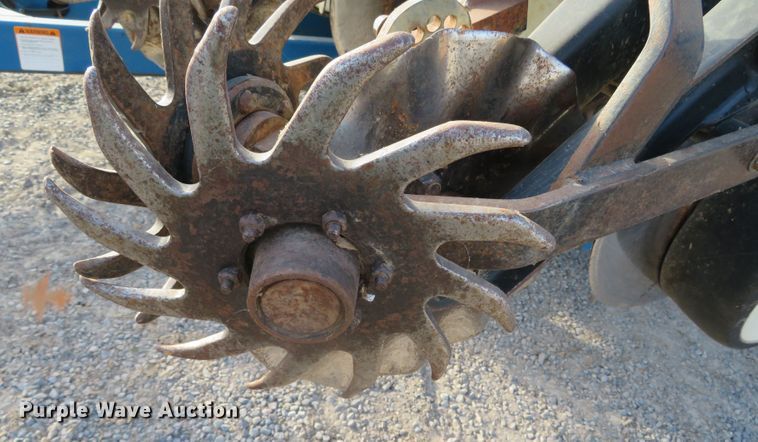 image for item DN7849 Kinze 3500  split row no-till planter