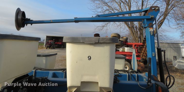 image for item DN7849 Kinze 3500  split row no-till planter