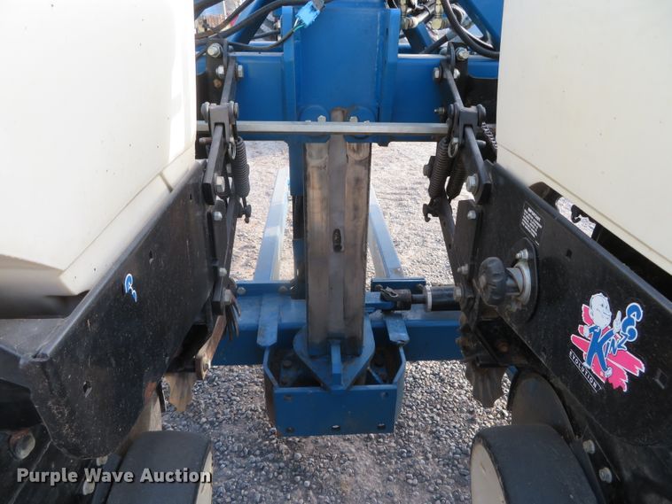 image for item DN7849 Kinze 3500  split row no-till planter