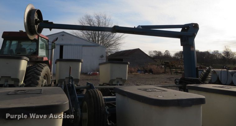 image for item DN7849 Kinze 3500  split row no-till planter