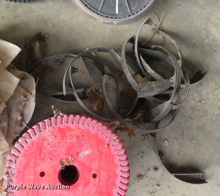 image for item DN7849 Kinze 3500  split row no-till planter