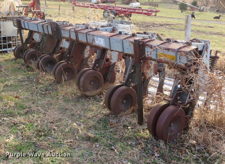 image for item DN7851 Hiniker Econ-O-Till  row crop cultivator
