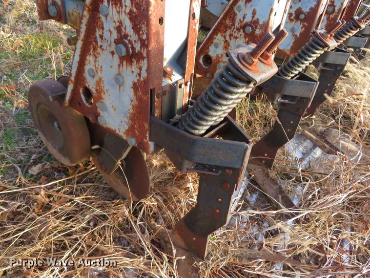 image for item DN7851 Hiniker Econ-O-Till  row crop cultivator
