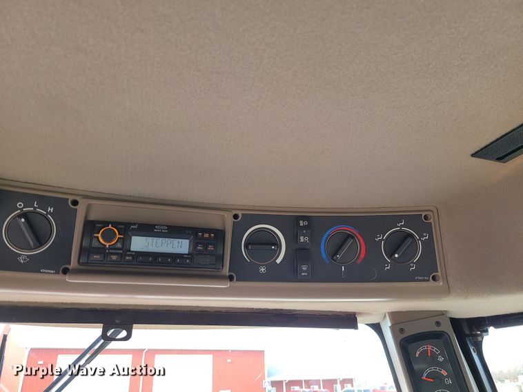 image for item GB9061 Case IH Quadtrac 485  4WD tractor