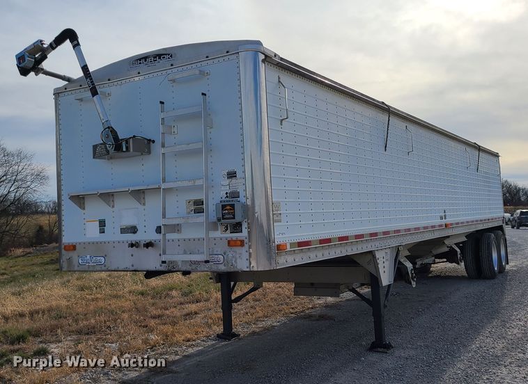 image for item GB9063 2010 Wilson  grain trailer