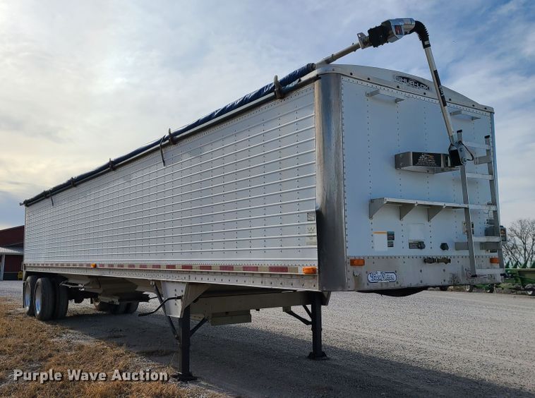 image for item GB9063 2010 Wilson  grain trailer