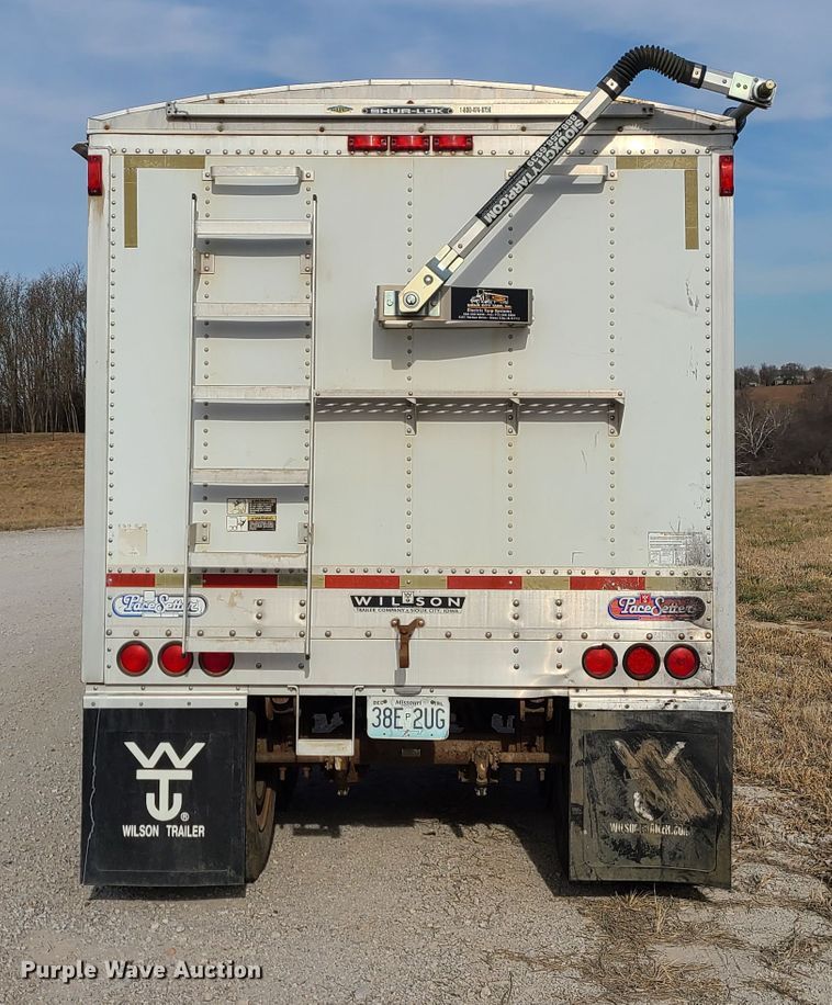 image for item GB9063 2010 Wilson  grain trailer
