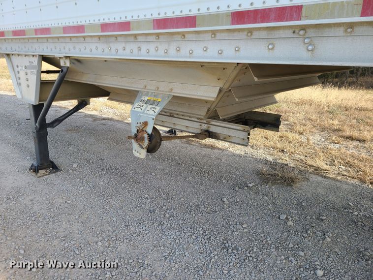 image for item GB9063 2010 Wilson  grain trailer