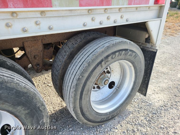 image for item GB9063 2010 Wilson  grain trailer