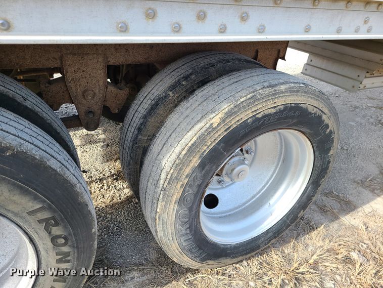 image for item GB9063 2010 Wilson  grain trailer