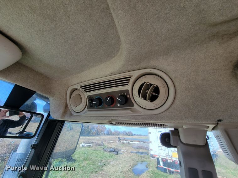 image for item HP9684 2014 John Deere 6115D  MFWD tractor