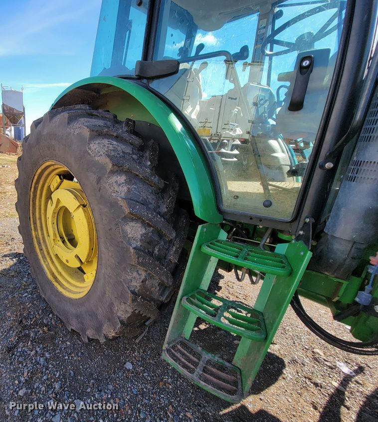 image for item HP9684 2014 John Deere 6115D  MFWD tractor