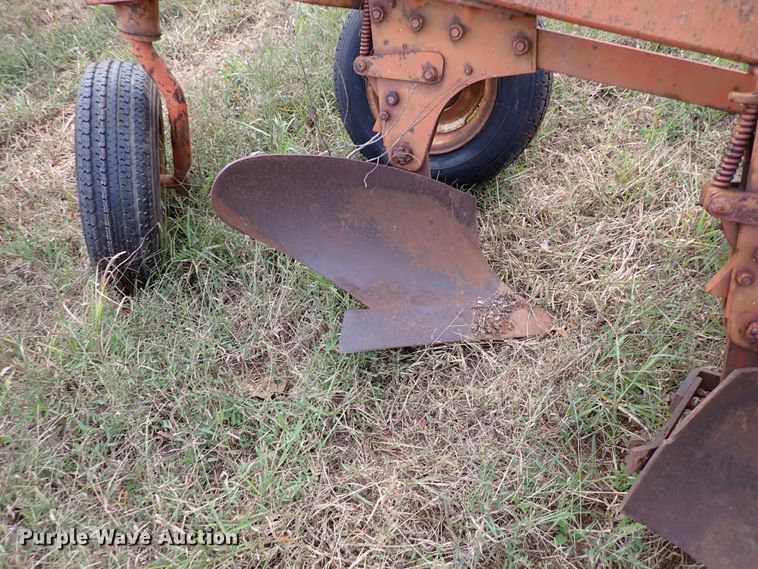 image for item IC9589 Allis Chalmers  six bottom plow