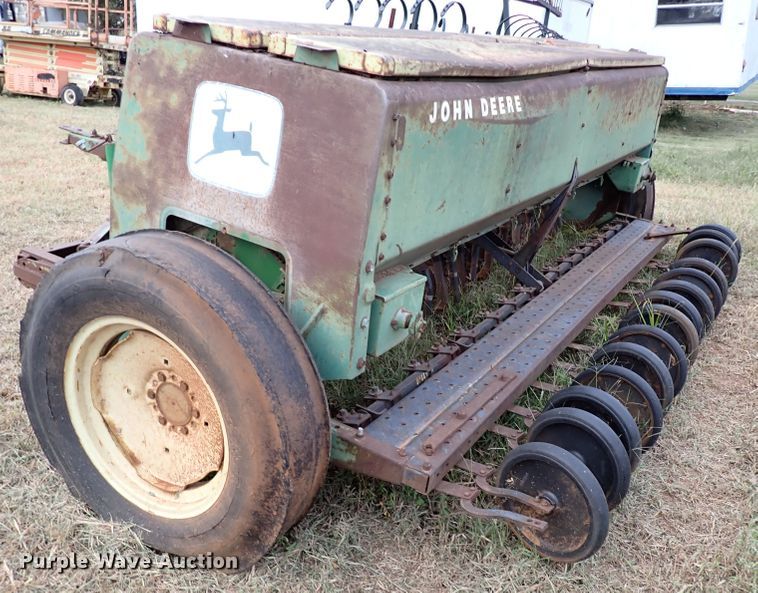 image for item IC9592 John Deere 8350  grain drill