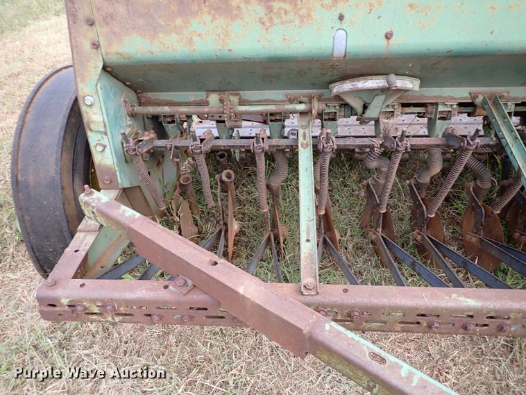 image for item IC9592 John Deere 8350  grain drill