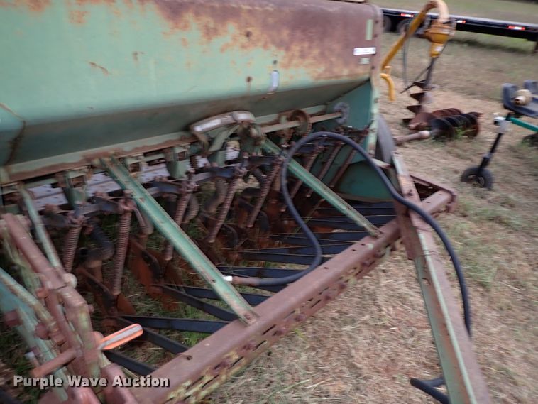 image for item IC9592 John Deere 8350  grain drill