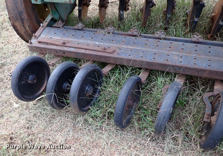 image for item IC9592 John Deere 8350  grain drill