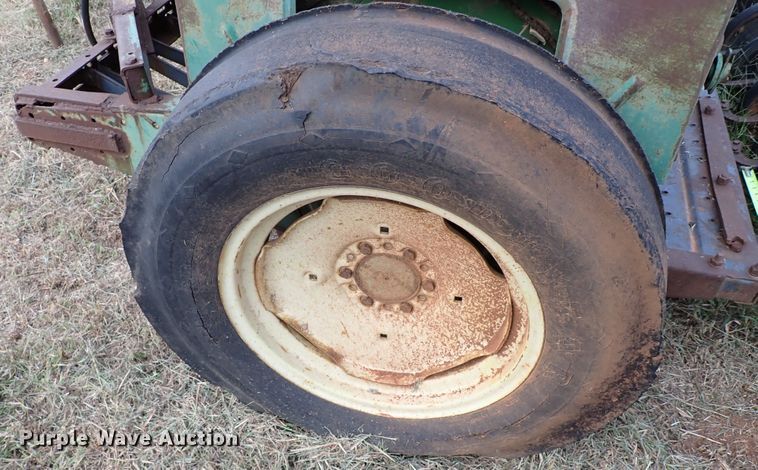 image for item IC9592 John Deere 8350  grain drill