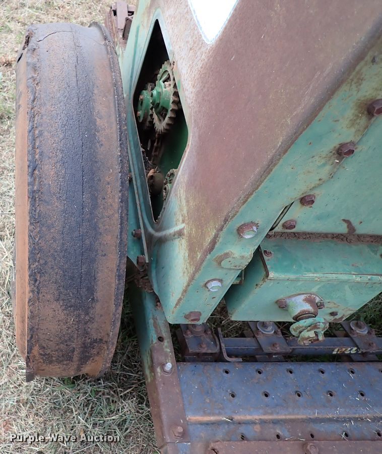 image for item IC9592 John Deere 8350  grain drill