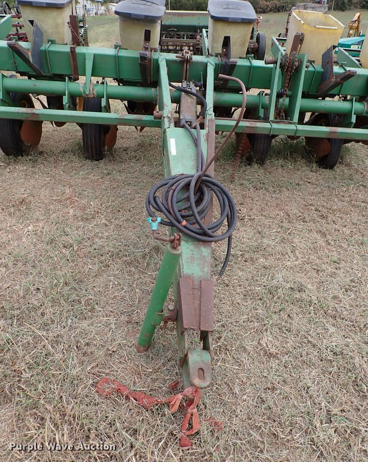 image for item IC9599 John Deere 7000  planter