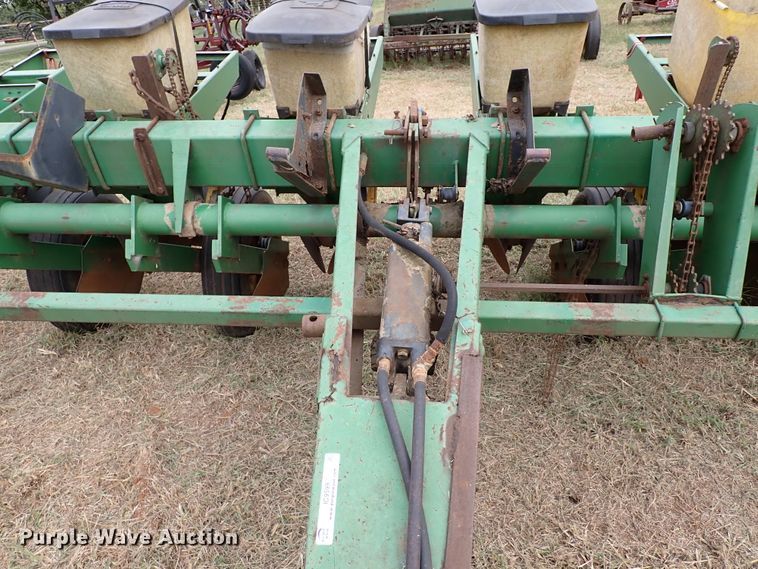 image for item IC9599 John Deere 7000  planter