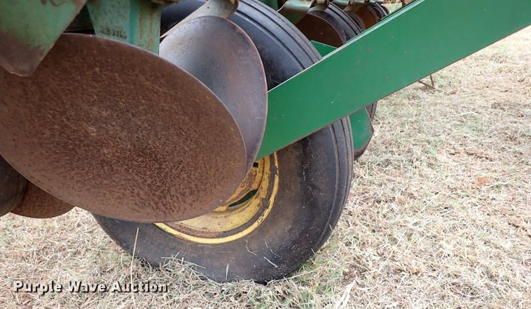 image for item IC9599 John Deere 7000  planter