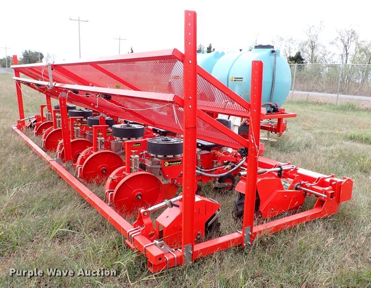 image for item IC9601 2019 Checchi & Magli 500917  transplanter