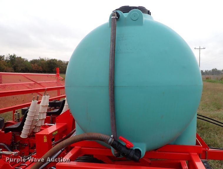 image for item IC9601 2019 Checchi & Magli 500917  transplanter