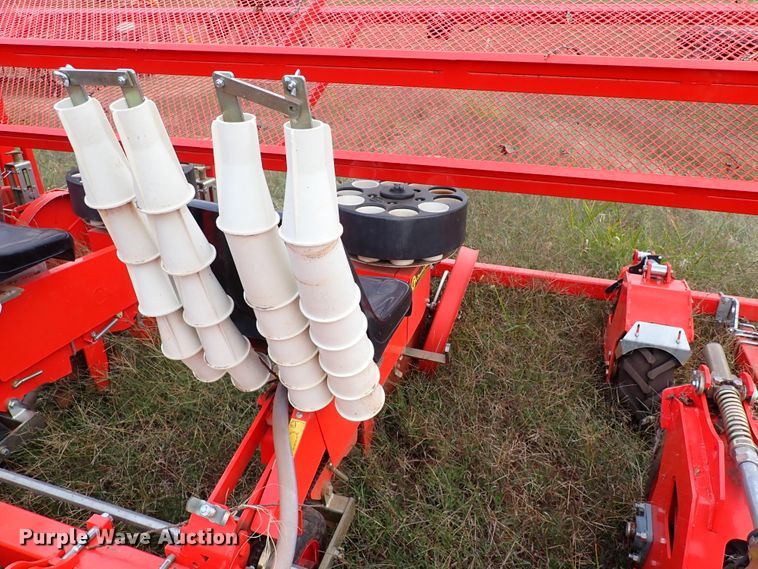 image for item IC9601 2019 Checchi & Magli 500917  transplanter