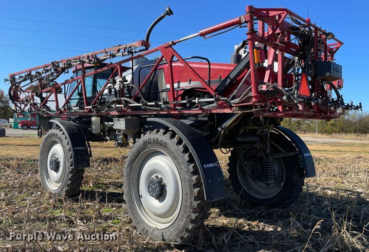 image for item ID9551 2011 Case IH Patriot 3330  sprayer