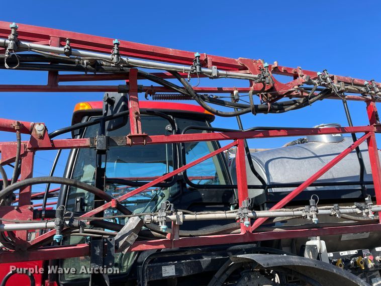 image for item ID9551 2011 Case IH Patriot 3330  sprayer