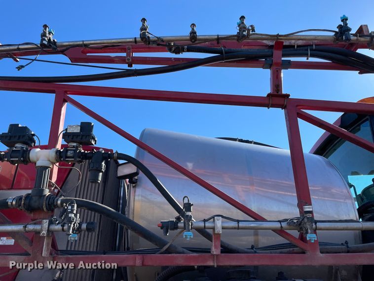 image for item ID9551 2011 Case IH Patriot 3330  sprayer