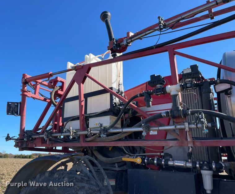 image for item ID9551 2011 Case IH Patriot 3330  sprayer
