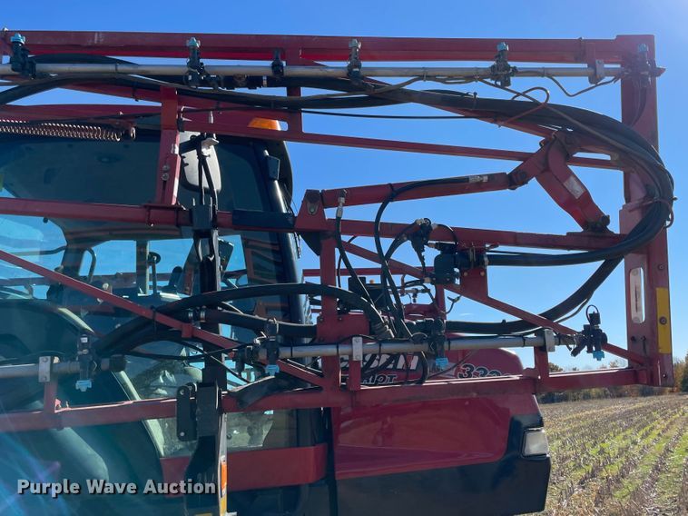 image for item ID9551 2011 Case IH Patriot 3330  sprayer