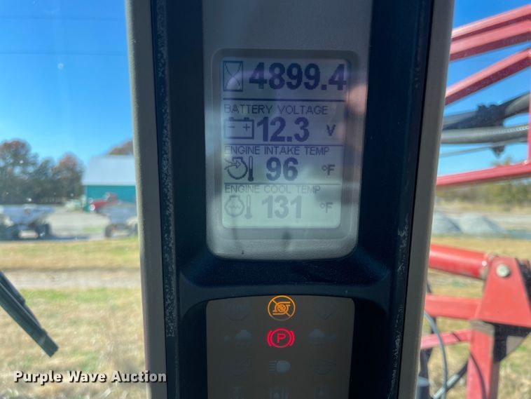 image for item ID9551 2011 Case IH Patriot 3330  sprayer