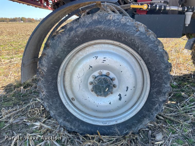 image for item ID9551 2011 Case IH Patriot 3330  sprayer