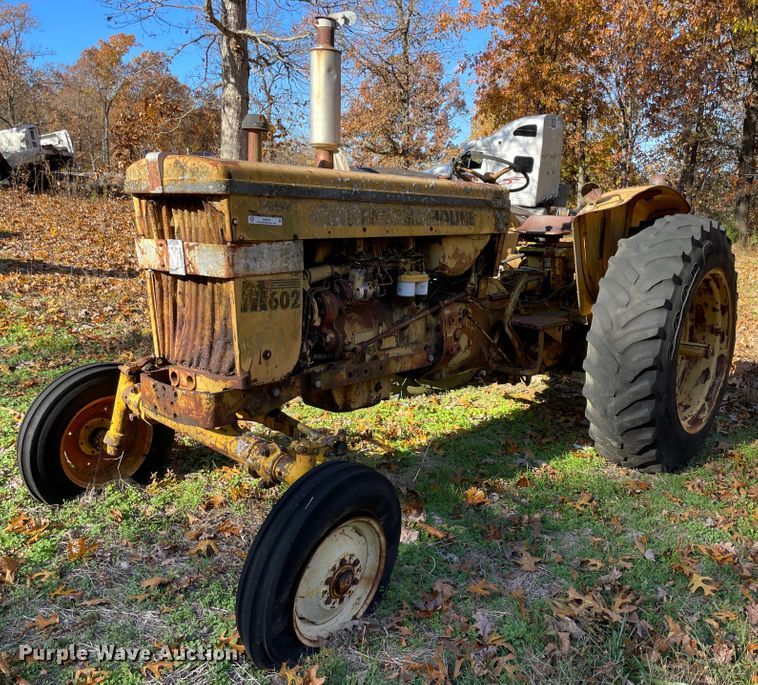 image for item ID9554 1964 Minneapolis Moline M602  tractor