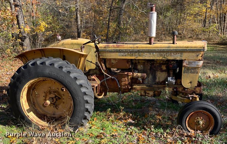 image for item ID9554 1964 Minneapolis Moline M602  tractor