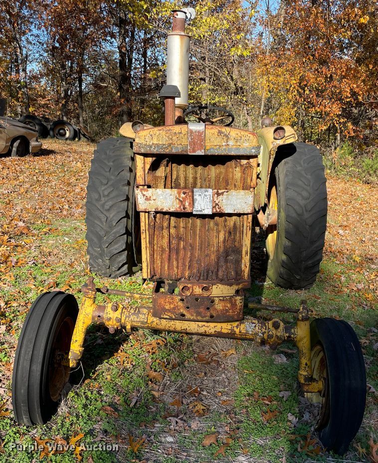 image for item ID9554 1964 Minneapolis Moline M602  tractor