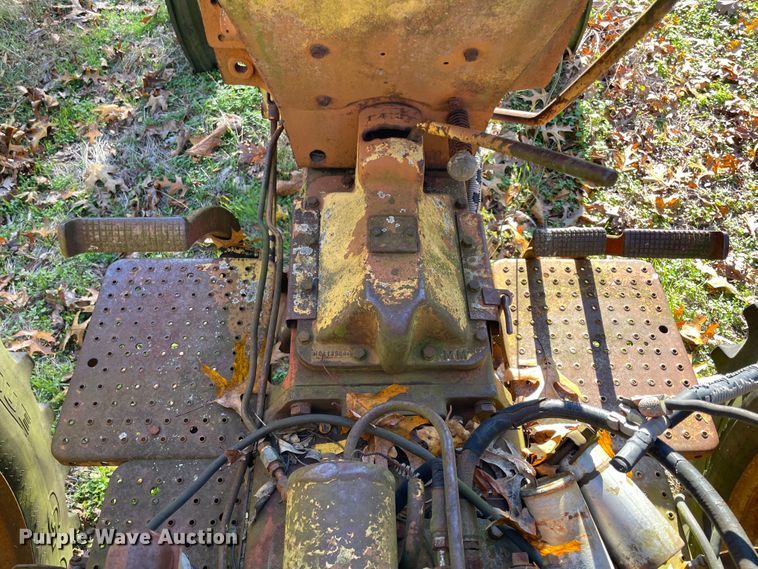 image for item ID9554 1964 Minneapolis Moline M602  tractor