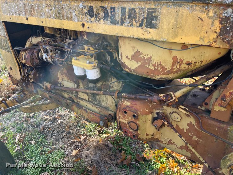 image for item ID9554 1964 Minneapolis Moline M602  tractor